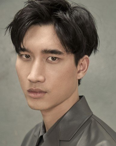 Teatrda rus pornosini tomosha qiling