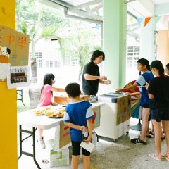 Erh Tai Liu Lang Chi Chih Wan Chvan Ta Jen Shou Tse Taiwanese TV Program photo