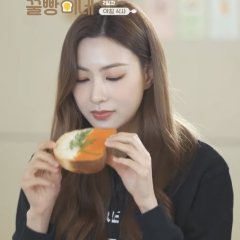 Ggulbbang's Cafe Korean TV Program photo