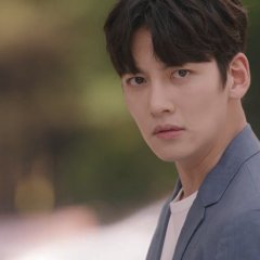 Suspicious Partner (2017) photo