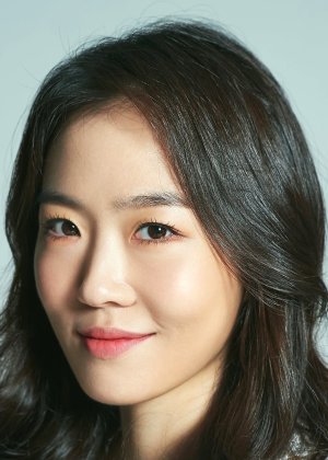 Joo Min Kyung in Green Mothers' Club Korean Drama (2022)