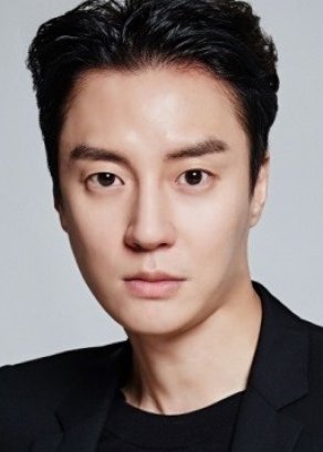 Lee Soo Yong in Meeting Plaza Korean Drama (2021)