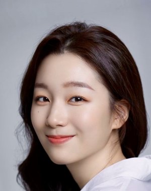 Eun Jeong Hong