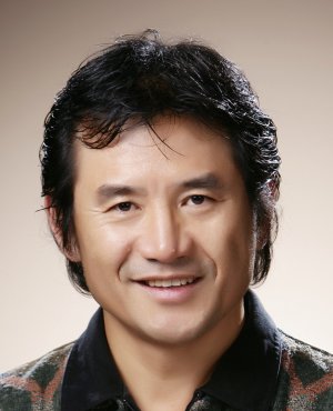Woo Yun Hwang