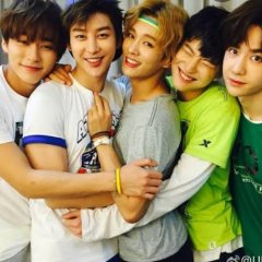 UNIQ The Best Debut (2014) photo