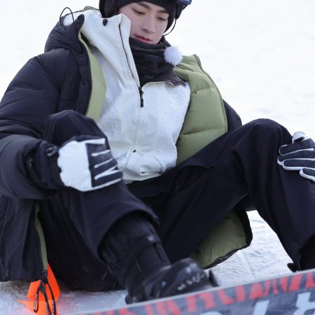 Let's Go Skiing (2022)