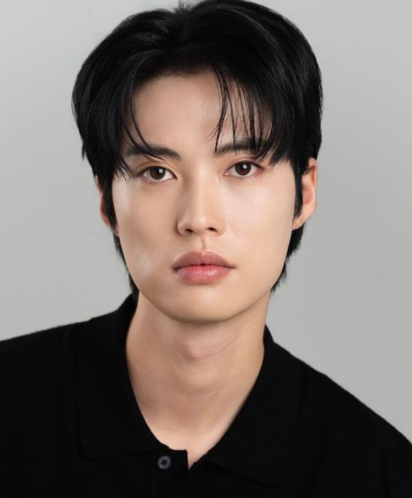 Si Ha Lee