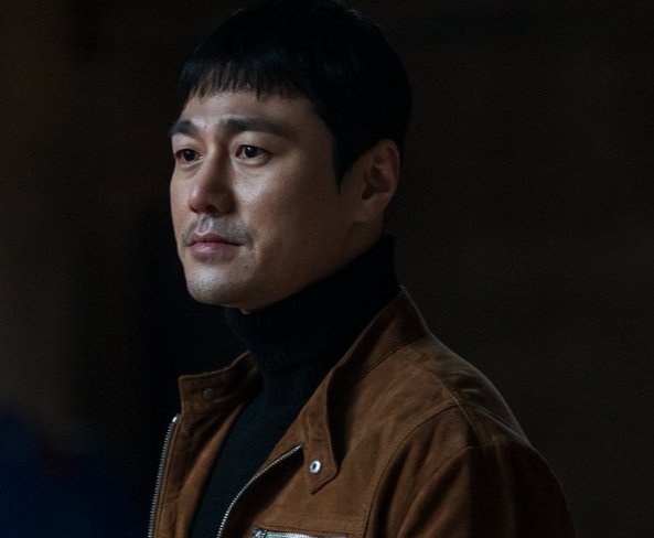 Choi Young Joon braves danger to protect 'The Defects' in new K-drama