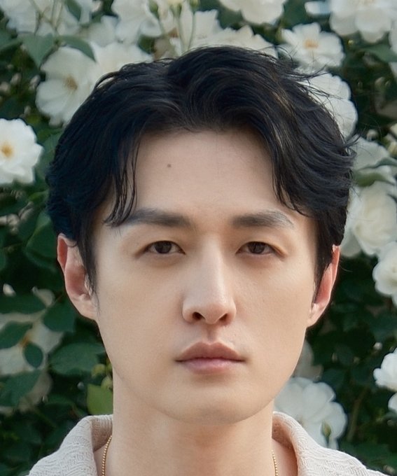 Yun Hao Hu