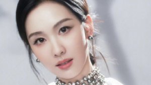 Chen Du Ling talks about her hometown, upcoming Chinese drama, overcoming fear, and more