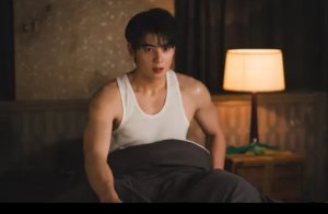 Kdrama fan smile