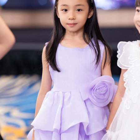 Bao Gao Shi Zong, Fu Ren Ding Le Yi Bai Tiao Jia Gui (2024)