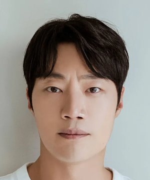 Hee Jun Lee