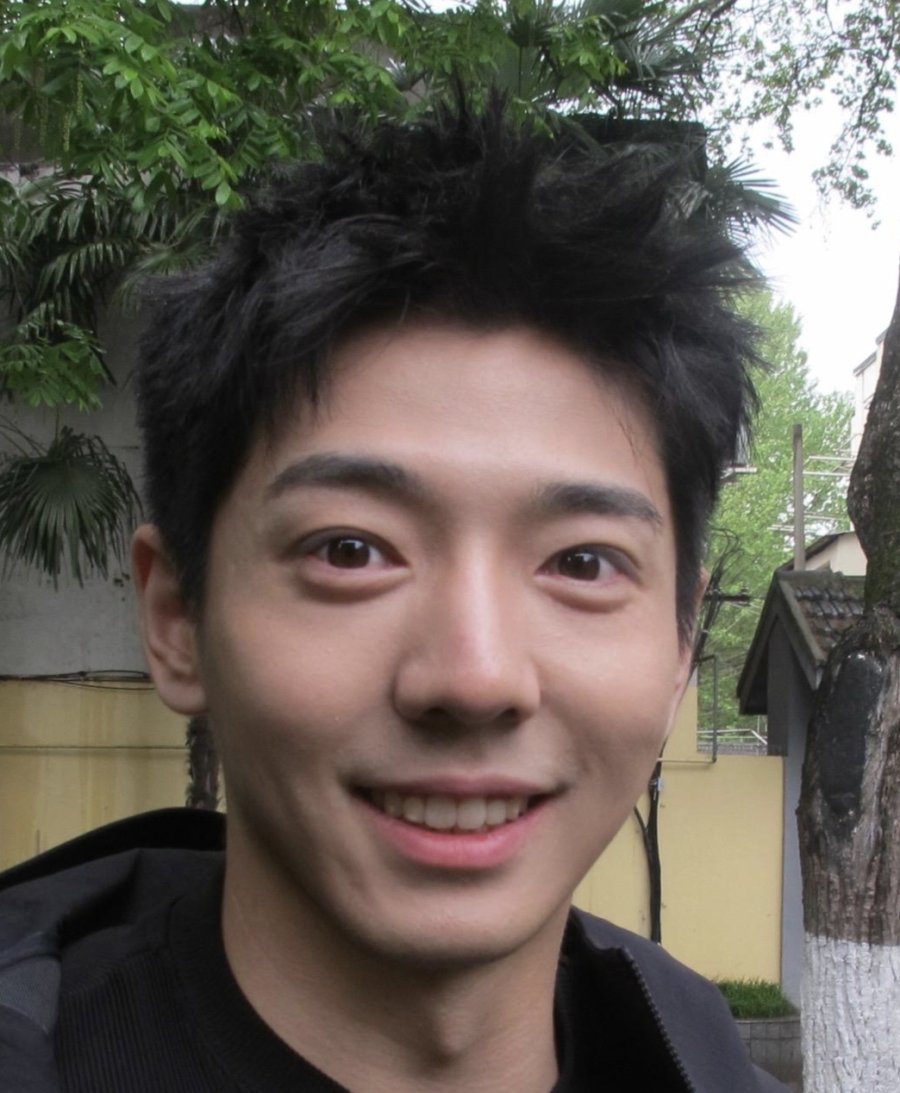 Xin Yu Zhang