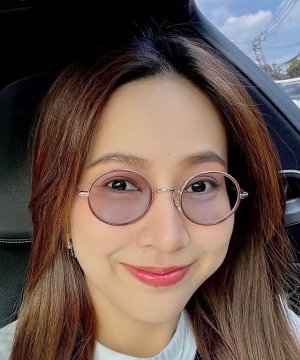 Pukpik Natthakan Ampornpong Fotoğraf