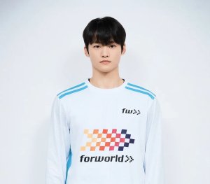 Dong Geon Hong