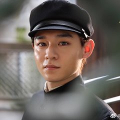 Liu Yi Tie photo