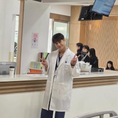 Hoegwihaetdeoni SSSgeup Uisa Korean Drama(0000) photo