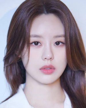 Yoo Jin Lee