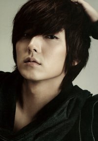 Gosh, I love this picture too <3 I love this kind of hairstyle on Lee Jun Ki ^_^