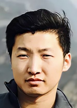 Qi Xiao Dong in Moonshine and Valentine Chinese Drama(2018)
