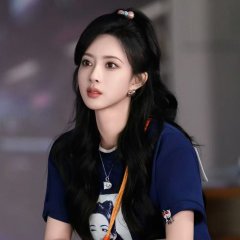 Meng Zi Yi photo