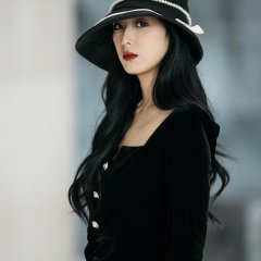 Xiao Shi De Ta Zhi Qian Jin Gui Lai Chinese Drama(2024) photo