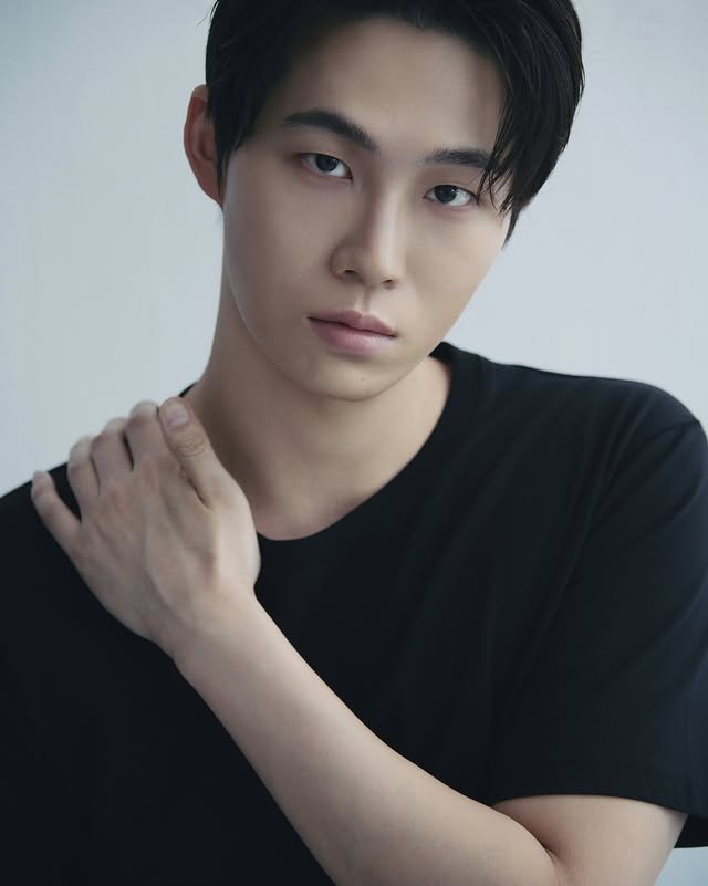 Seung Hwan Song