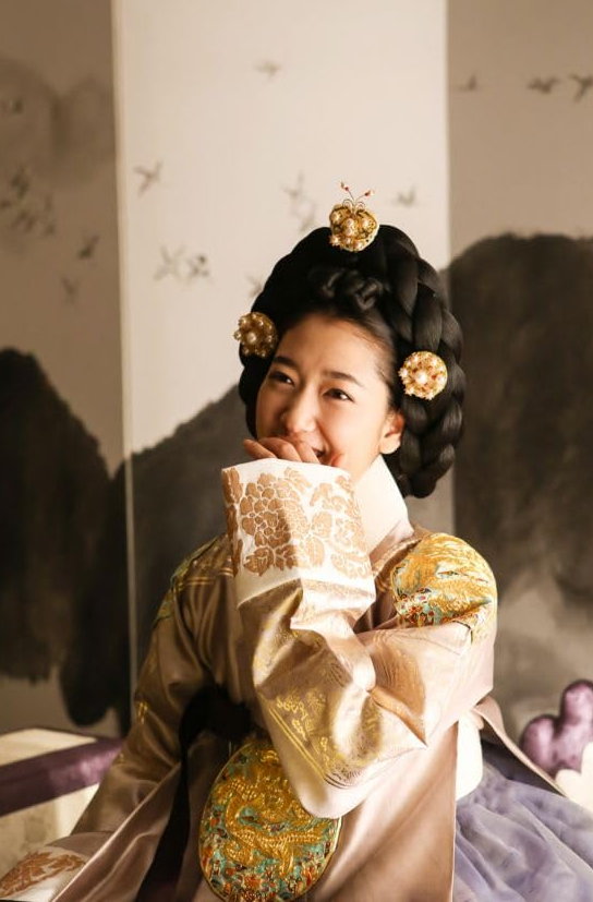 Screenshot 2026-06-07 at 15-18-30 The Royal Tailor (2014).png