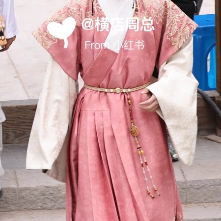 Liang Chen Mei Jin ()