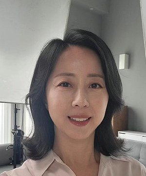 Eun Young Kwak