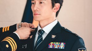 Ji Sung Reveals His K-Drama "Connection" Conveys a Message About Drug Crimes