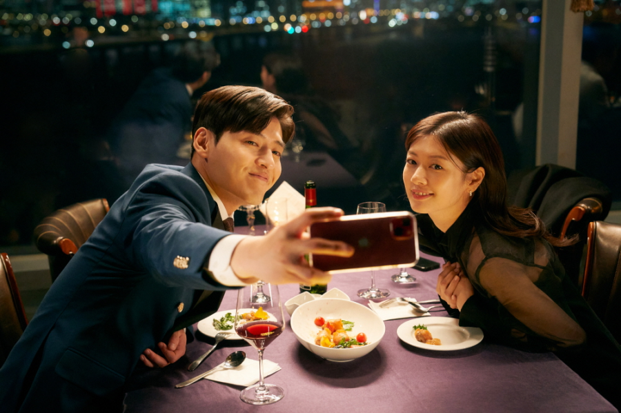Jung So Min and Kang Ha Neul's Love Reset Tops Box Office