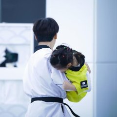 Chick High Kick Korean TV Program photo