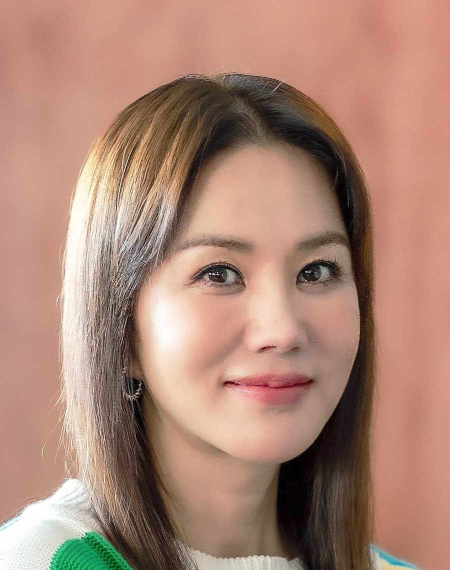 Uhm Jung Hwa (1969) - Articles - MyDramaList