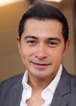 Cesar Montano in The Blood Brothers Philippines Movie()