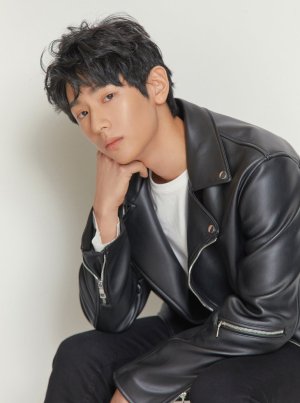 Lee Jung Joon (이정준) - MyDramaList