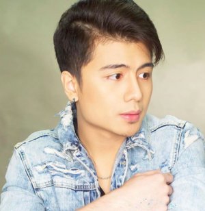 Ariz Ravales Fotoğraf