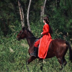 A Female Student Arrives at the Imperial College Chinese Drama photo
