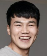 Yoon Suk Hwan