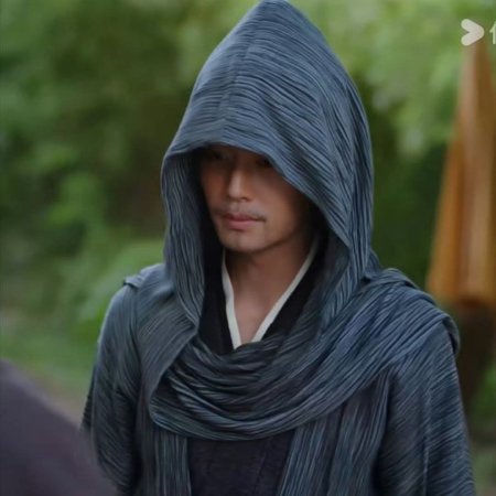 Love and Crown (2025)