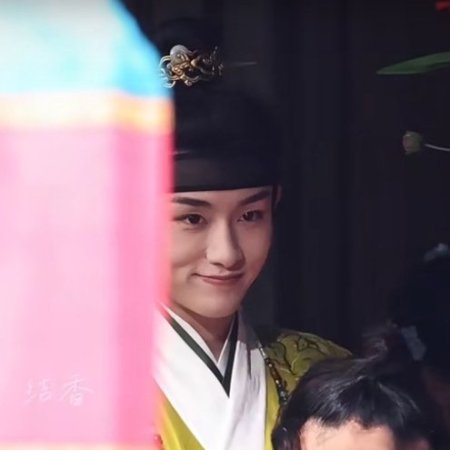 Liang Chen Mei Jin ()