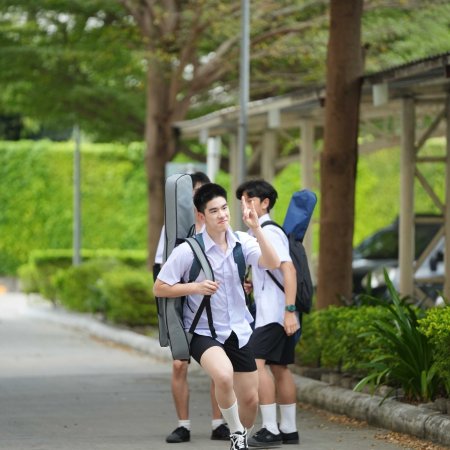 Class Crush Crisis ()