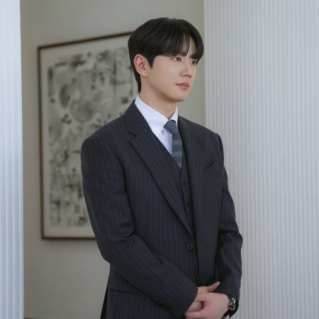 Lee Jun Young