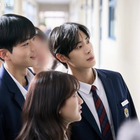 Head over Heels: Behind the Scenes (2025)