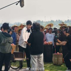 The Mountains Are Covered in Blooming Red Chinese Drama(2025) photo