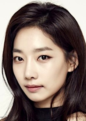Song Yoo Hyun in The Golden Spoon Korean Drama (2022)
