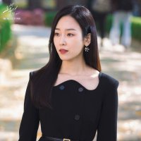 Seo Hyun Jin is so cool in this drama! I'm glad that this time she's playing a more badass…