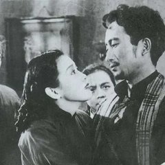 Crows and Sparrows Chinese Movie photo