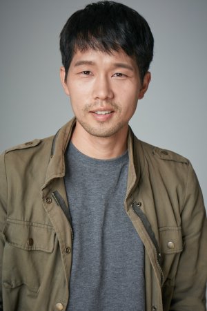 Gyoung Ho Lee